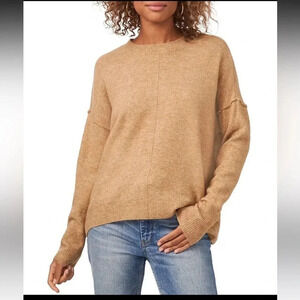 Vince Camuto Lightweight Extended Shoulder Center Seamed Sweater